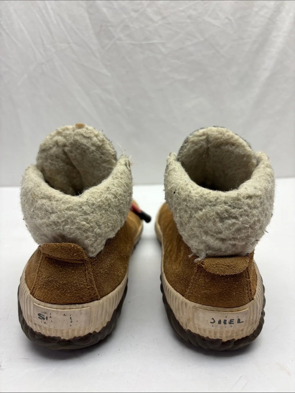 Sorel Faux Fur Lined Boot, for big girl SZ 4, box 57
